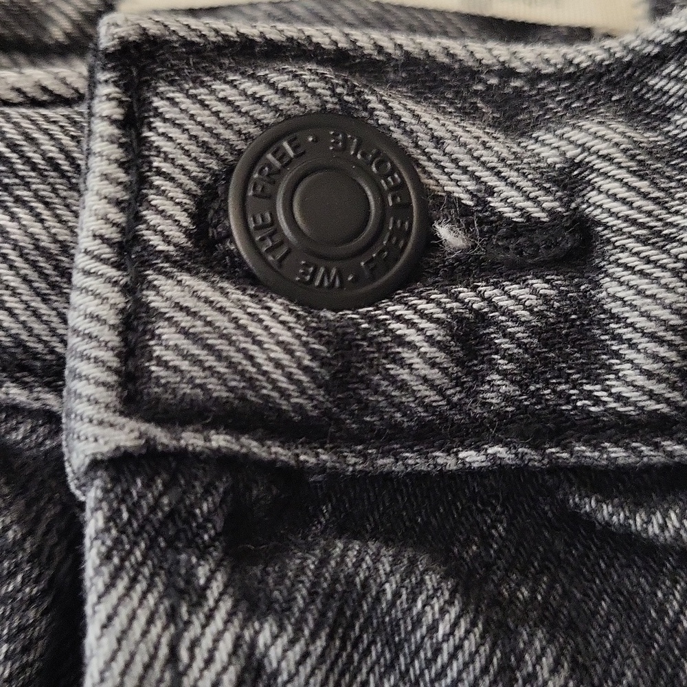Free People Maggie Mid-Rise Straight Jeans - Picture 6 of 6